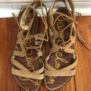 Sam Edelman Roman style tan suede sandals